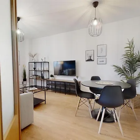 Renfurbis Vista Moderno 2 Апартаменти