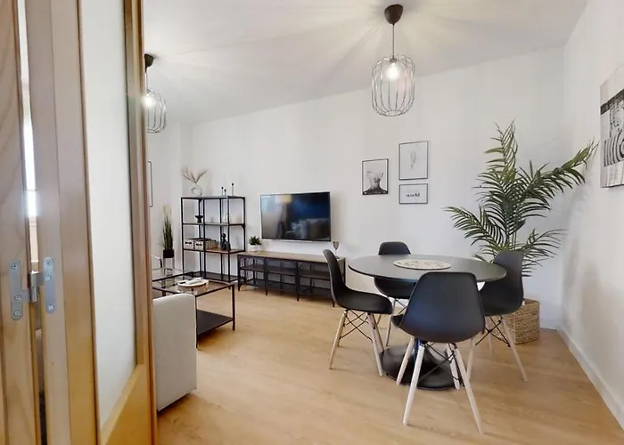 Renfurbis Vista Moderno 2 דירה