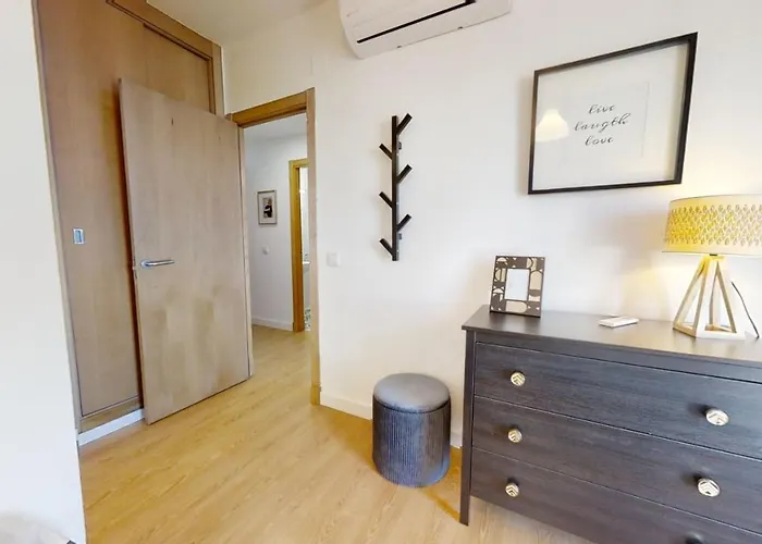 Renfurbis Vista Moderno 2 דירה *